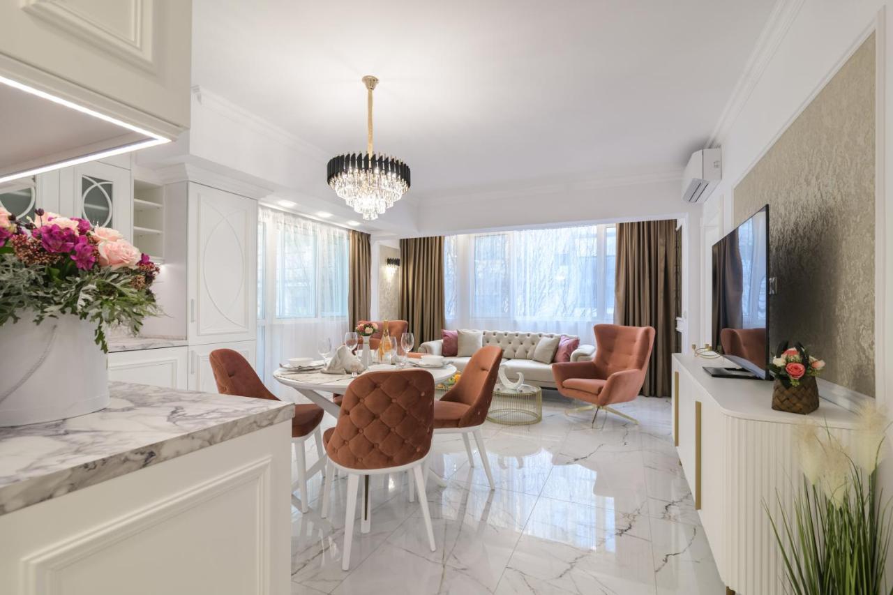 Лукс На Море Luxury Apartment In Downtown With Garage Varna Exterior photo