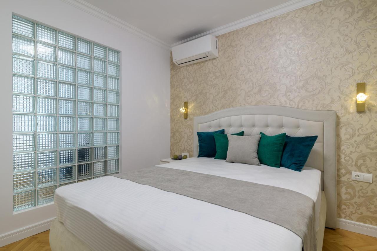 Лукс На Море Luxury Apartment In Downtown With Garage Varna Exterior photo
